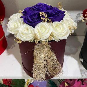  Erzurum Çiçek Siparişi - Beyaz ve Mor Gül Kutu Aranjman